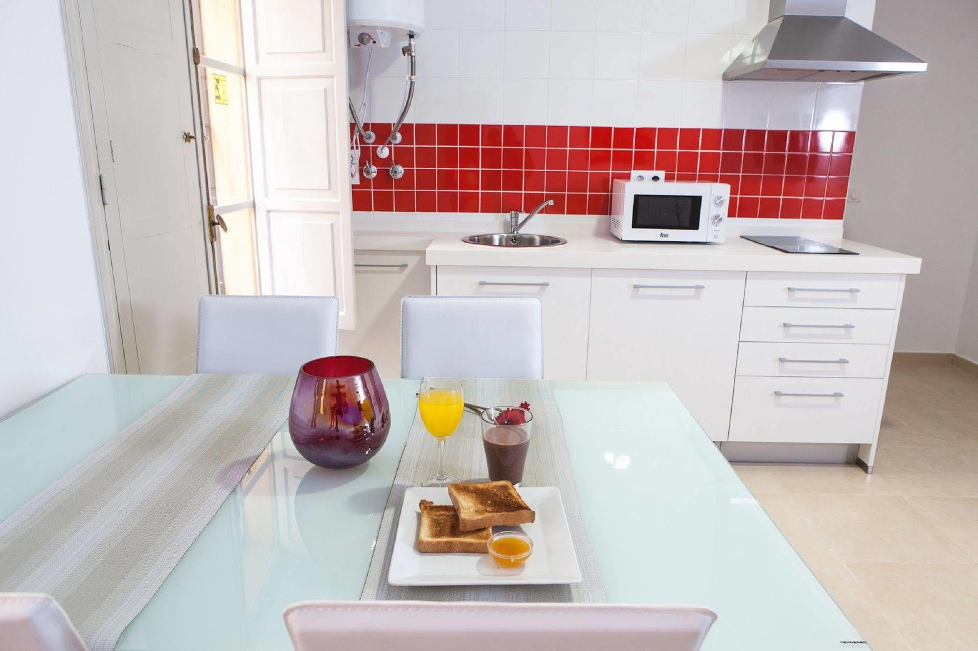 Reservaloen Plaza Del Salvador Appartement